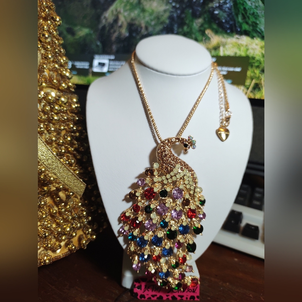 (NEW) Betsey Johnson Multicolor Rhinestone Peacock Necklace - Picture 2 of 3